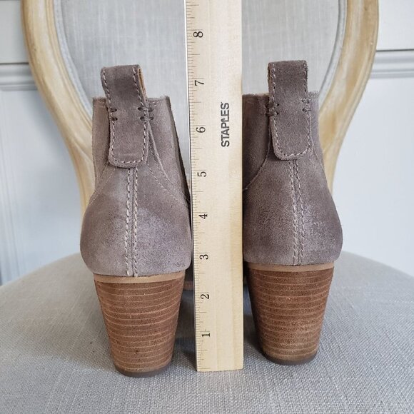 NEW Dolce Vita Taupe Suede Western Toe Stitched Chelsea Ankle Stack Heel Bootie - Picture 12 of 14